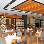 Hotel Clover Magic Park 3*