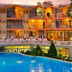 Hotel Clover Magic Park 3*