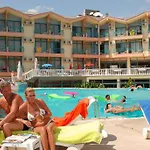 Clover Magic Park Hotel