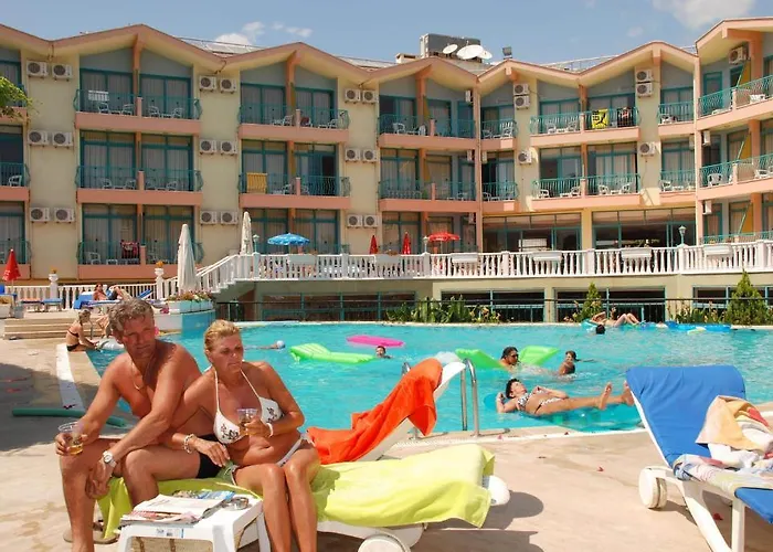 Clover Magic Park Hotel