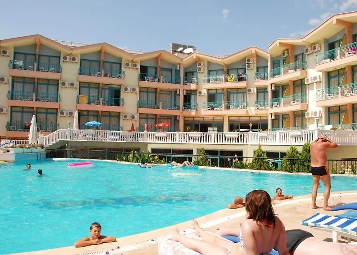 Clover Magic Park Hotel