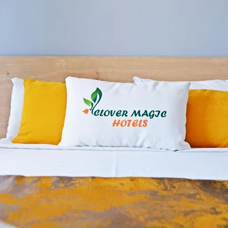 Clover Magic Park Готель 4*