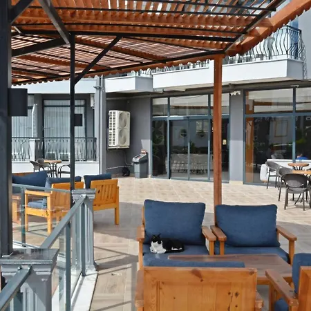 Clover Magic Park Готель 4*
