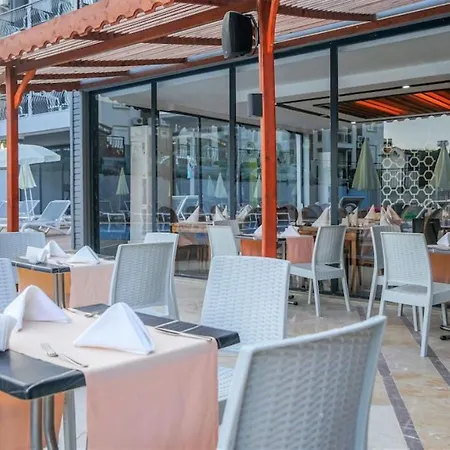 Clover Magic Park Hotel 4*