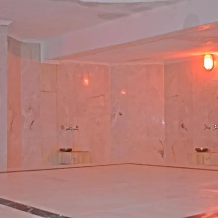 Hotel Clover Magic Park