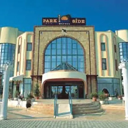 Clover Magic Park Готель 4*