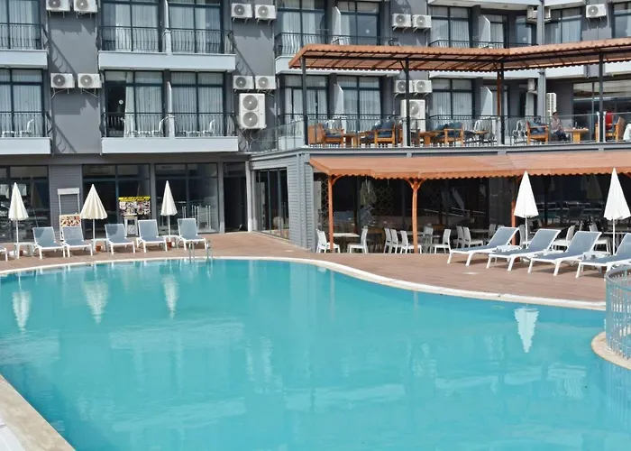 Hotel Clover Magic Park