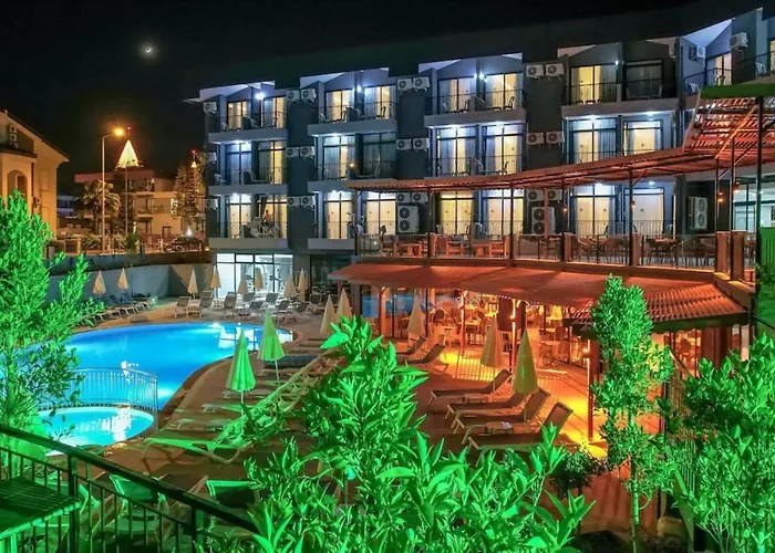 Clover Magic Park Side