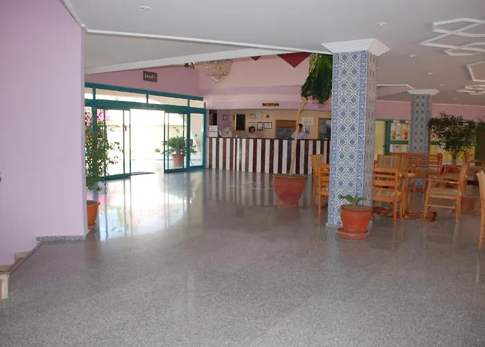 Hotel Clover Magic Park Side