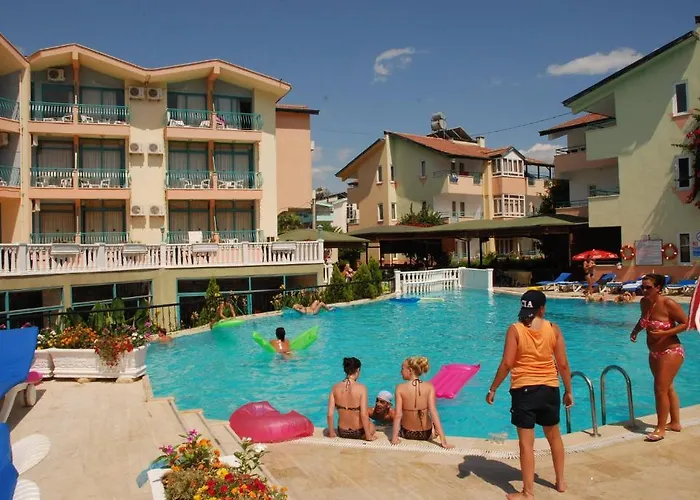 Hotel Clover Magic Park