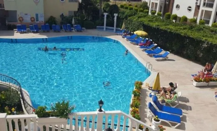 Clover Magic Park Hotel Side