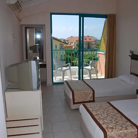 Clover Magic Park סייד