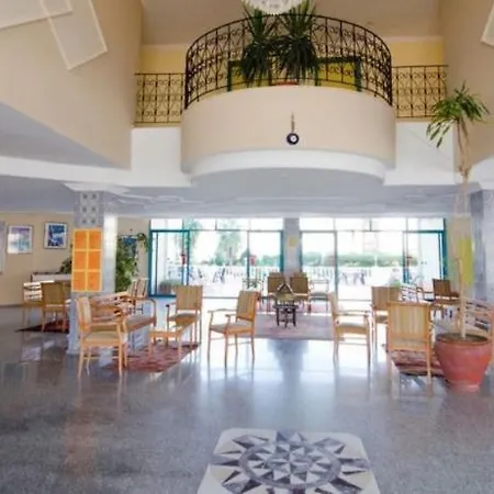 Clover Magic Park Hotel 3*