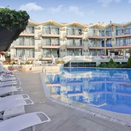 Clover Magic Park Hotel Sidé