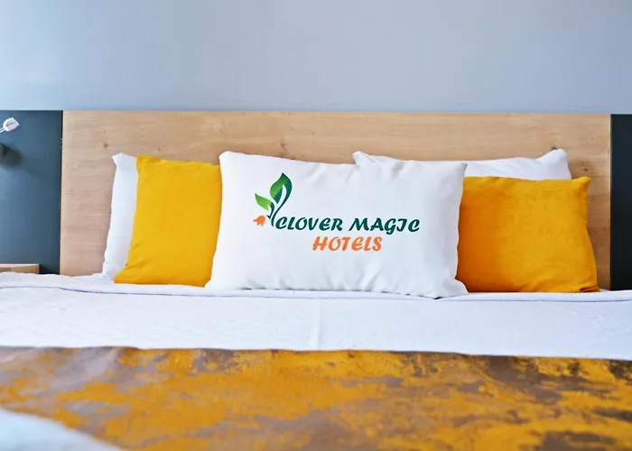 Clover Magic Park Готель 3*