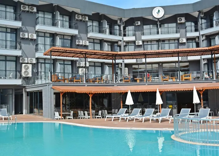 Clover Magic Park 3* Сіде