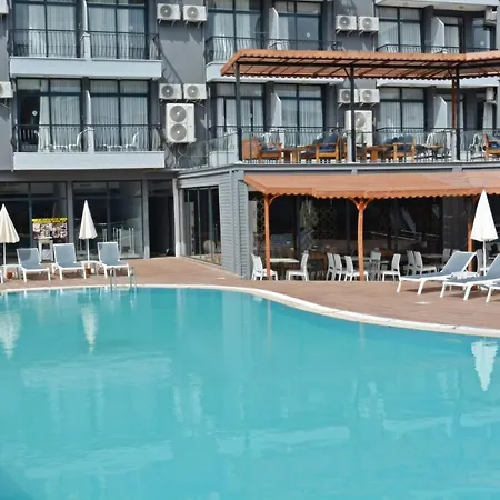 Hotel Clover Magic Park