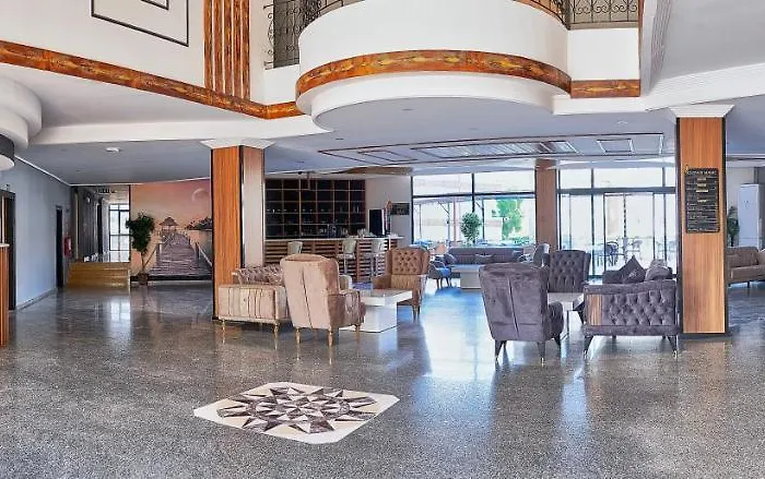 Hotel Clover Magic Park