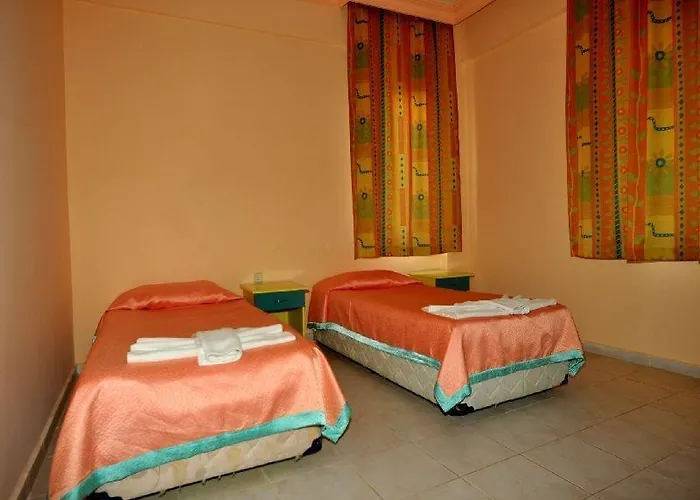 Hotel Clover Magic Park Side