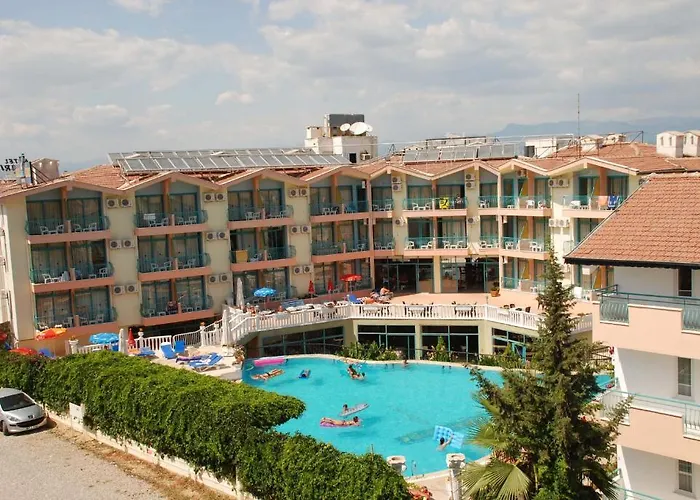 Clover Magic Park Hotel 3*