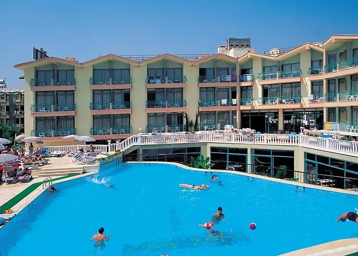 Clover Magic Park Hotel