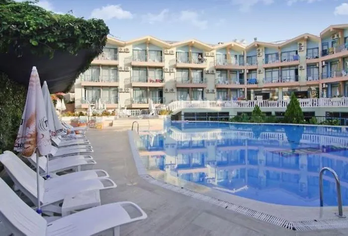 Clover Magic Park Hotel Side